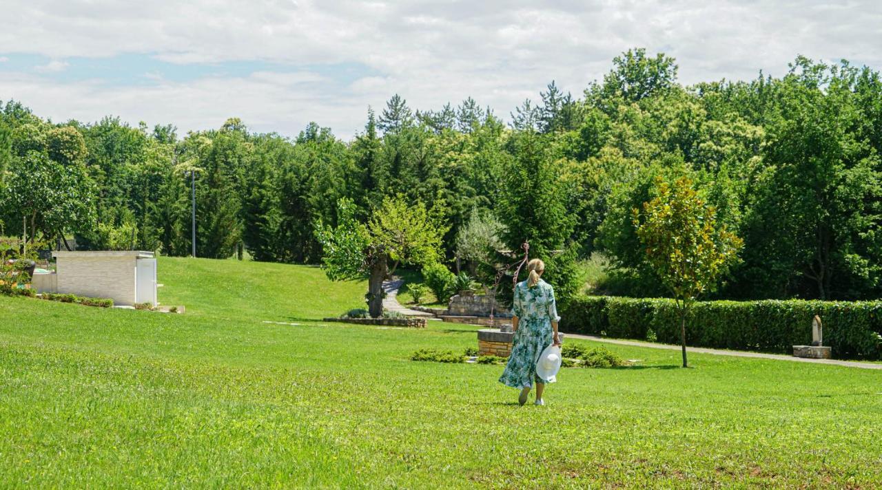 Oprtalj Stancija Ruseti Bed & Breakfast エクステリア 写真