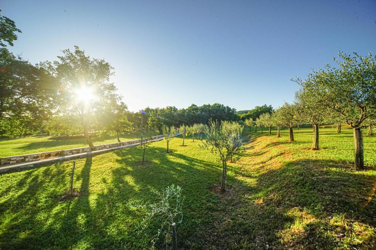 Oprtalj Stancija Ruseti Bed & Breakfast エクステリア 写真