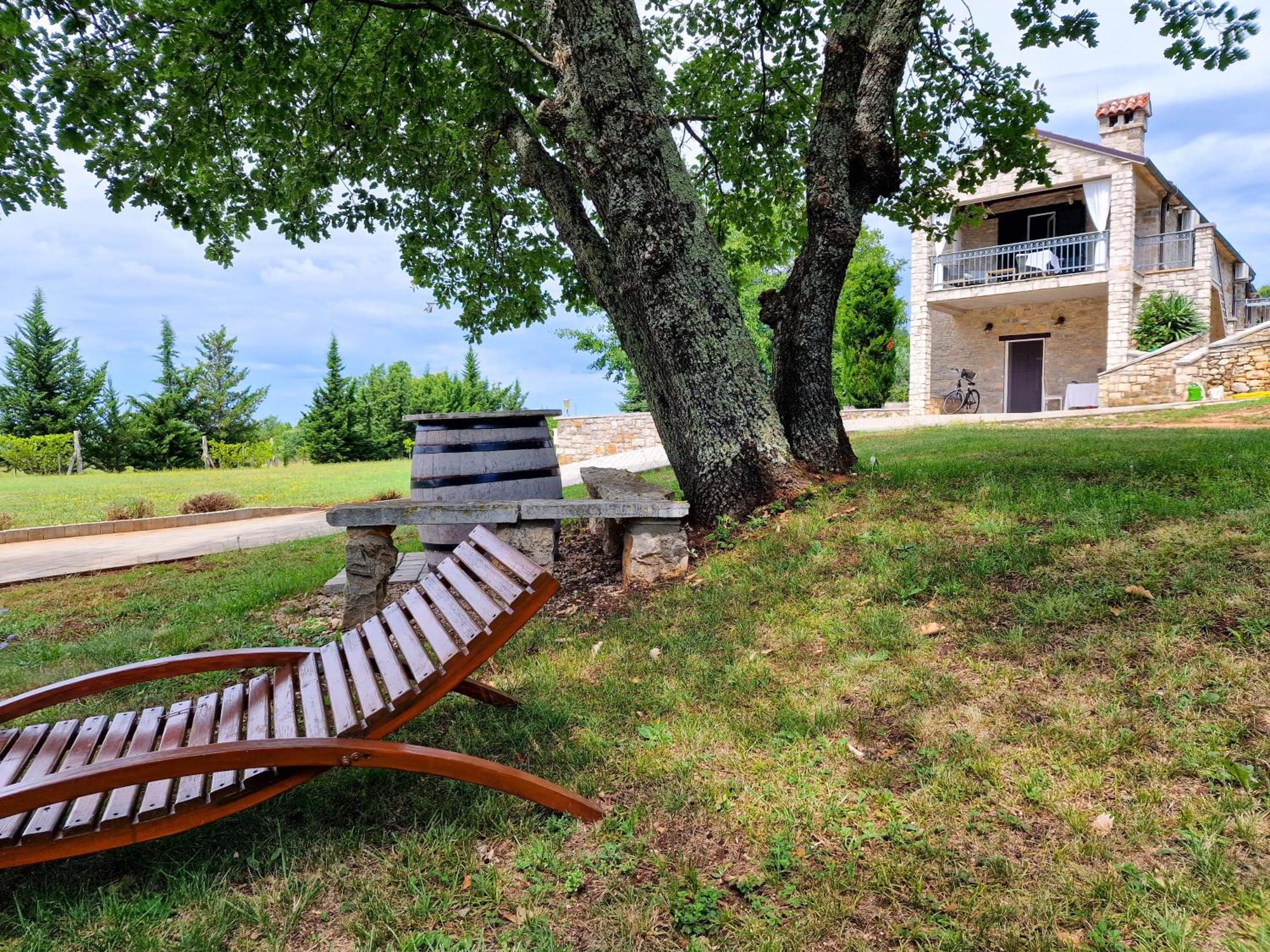 Oprtalj Stancija Ruseti Bed & Breakfast エクステリア 写真