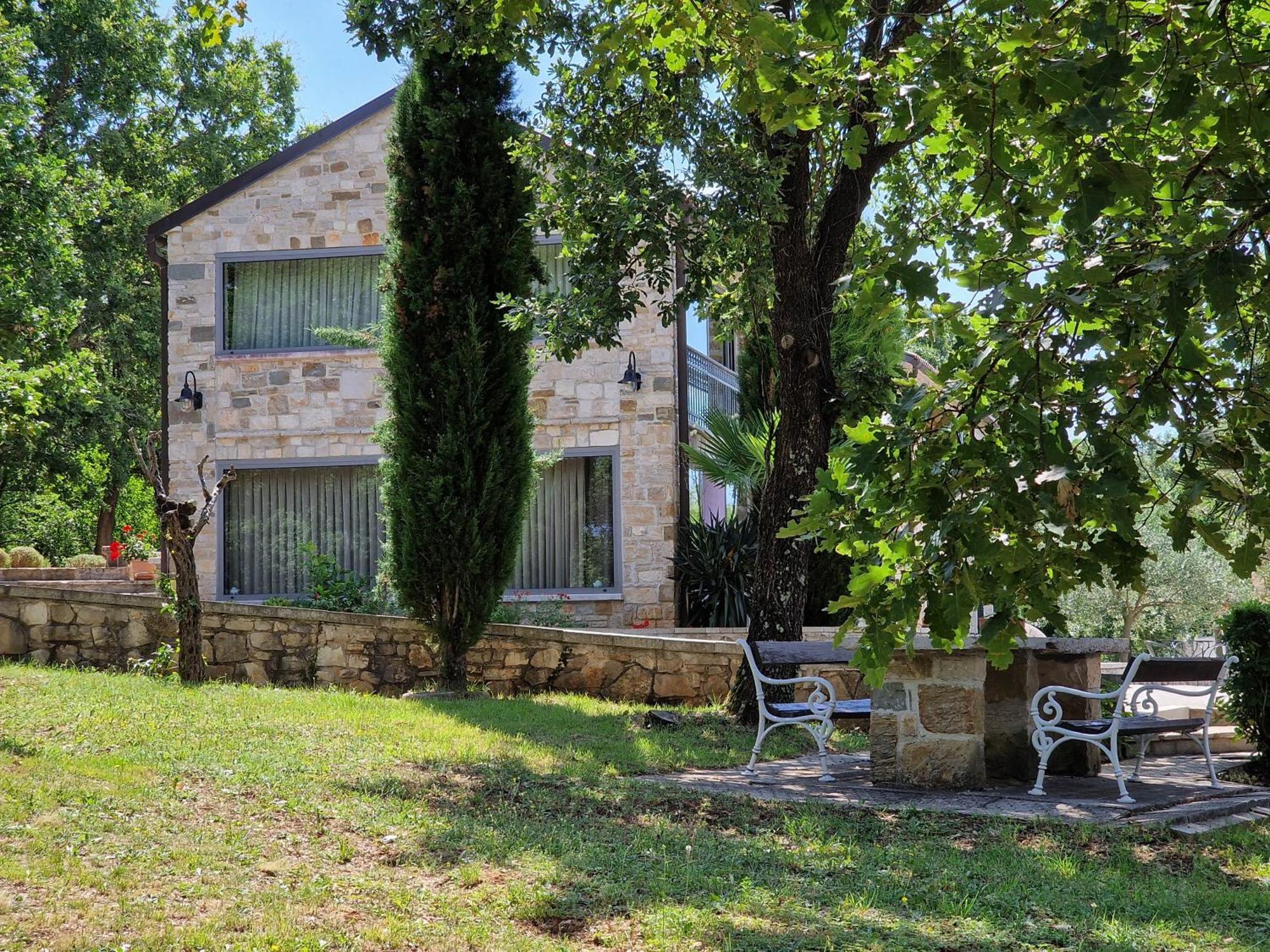 Oprtalj Stancija Ruseti Bed & Breakfast エクステリア 写真