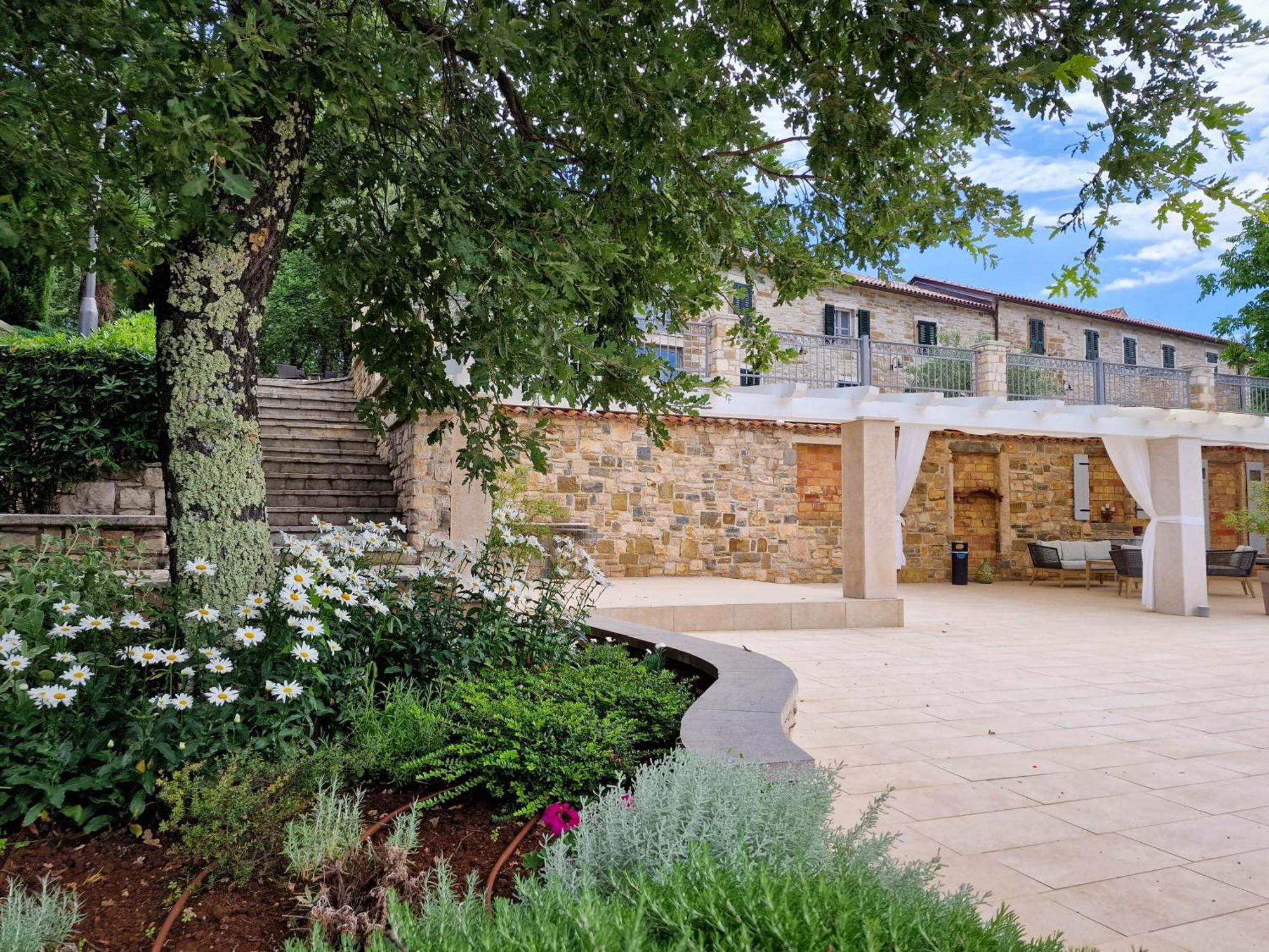 Oprtalj Stancija Ruseti Bed & Breakfast エクステリア 写真