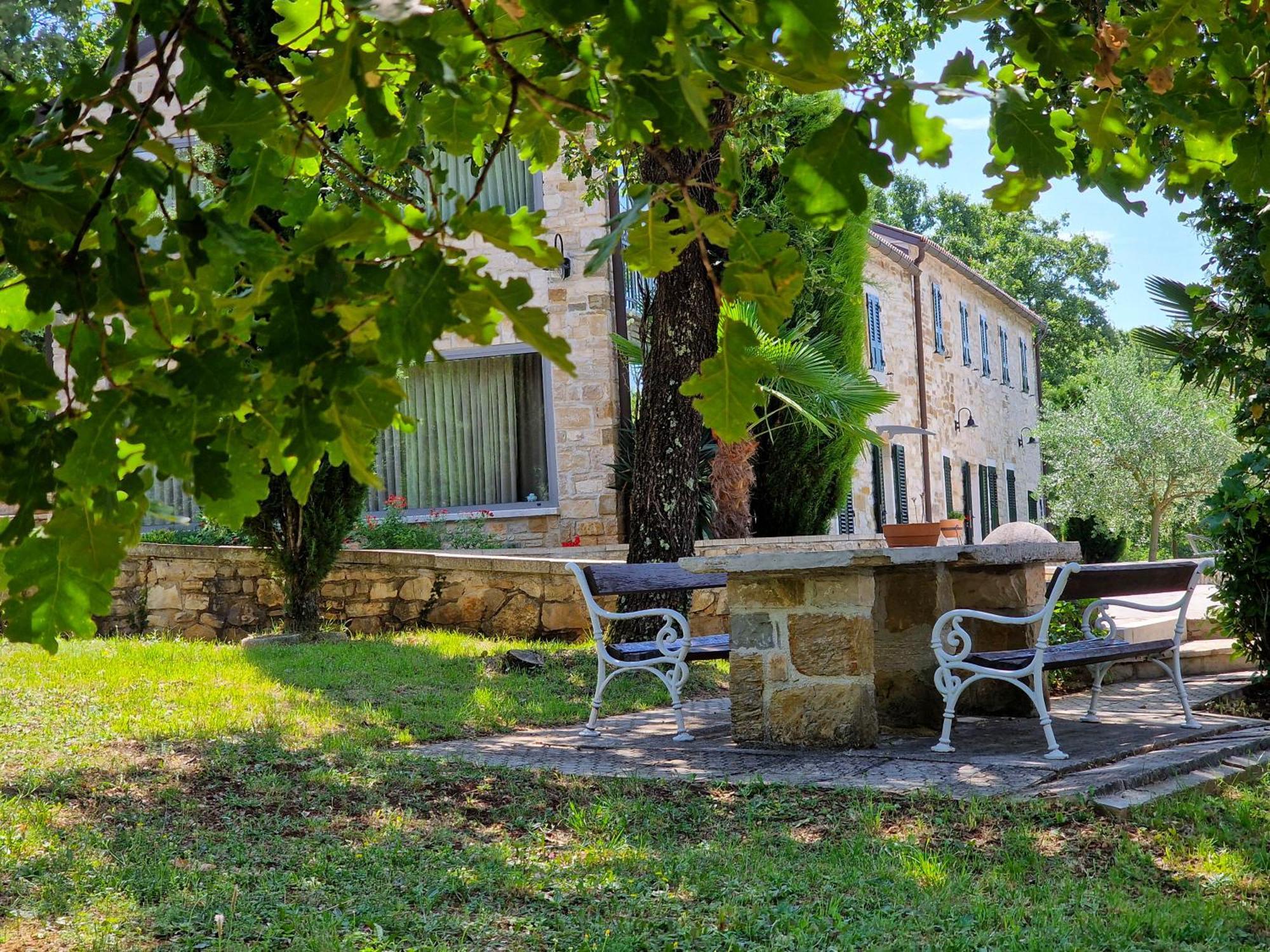 Oprtalj Stancija Ruseti Bed & Breakfast エクステリア 写真
