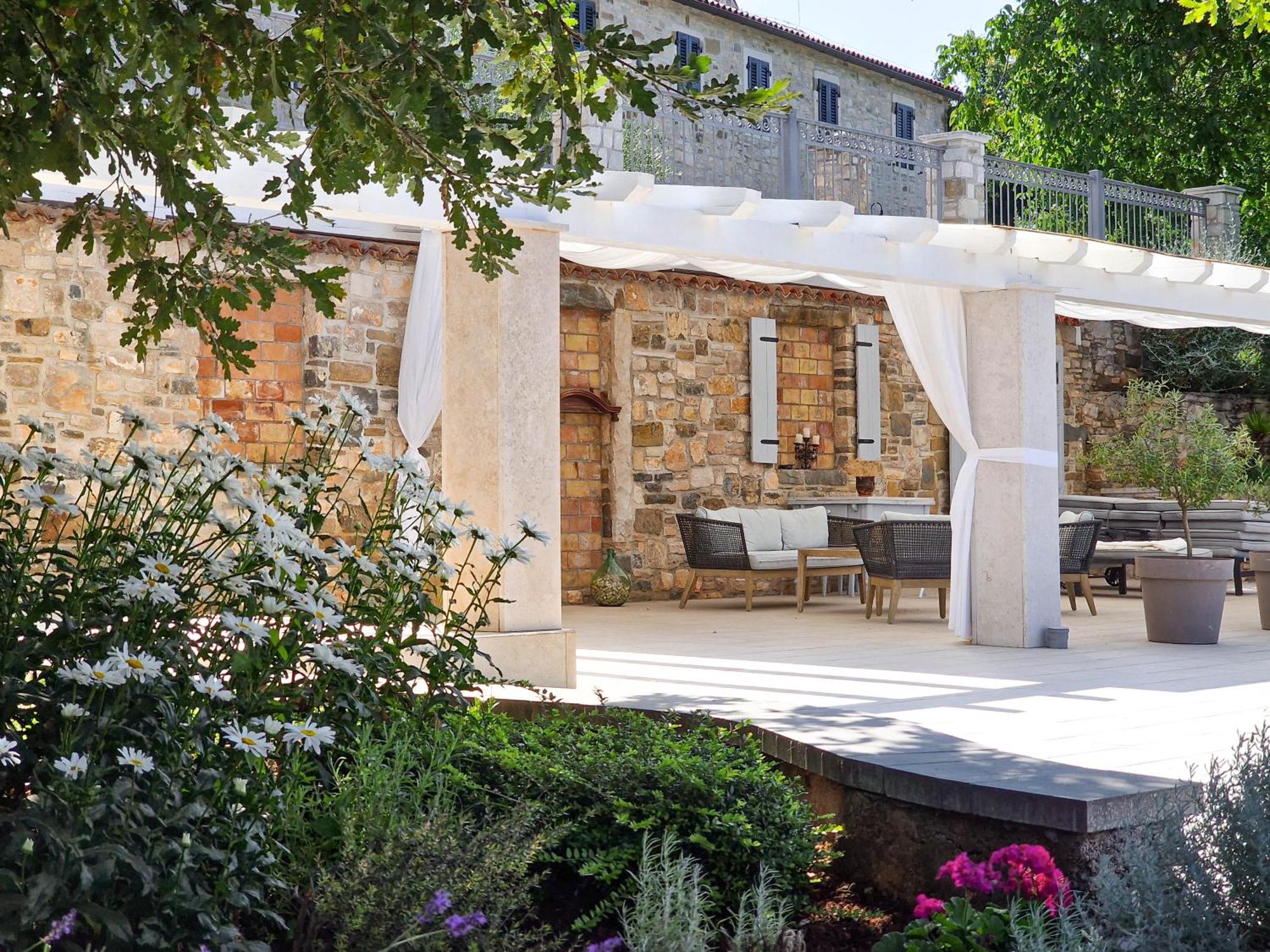 Oprtalj Stancija Ruseti Bed & Breakfast エクステリア 写真